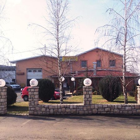 Hotel Derby Orasje Exterior photo