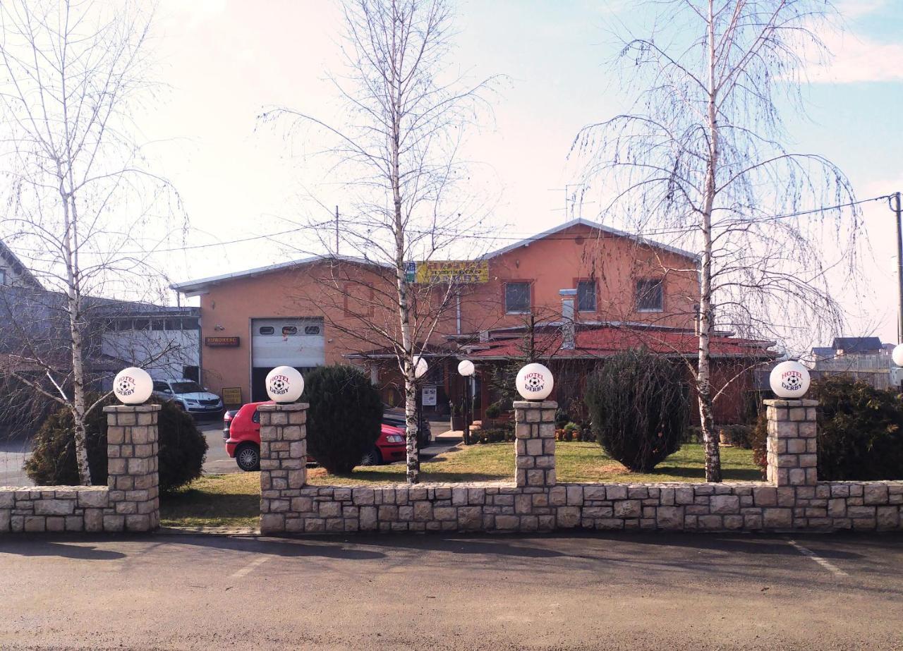 Hotel Derby Orasje Exterior photo